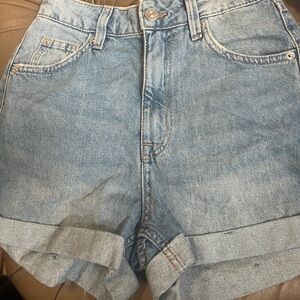 H&M Divided Mom Shorts Size 0 New With Tags